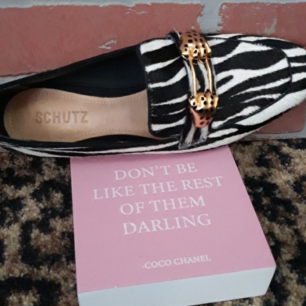 Schutz Zebra Animal Loafer Dylan Gold Paw Panther 6 Womens shoes new black white - Picture 7 of 11